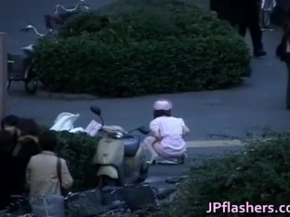 Naughty real real asian woman is pissing part5
