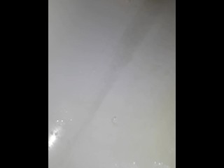  peeing in my bathtub